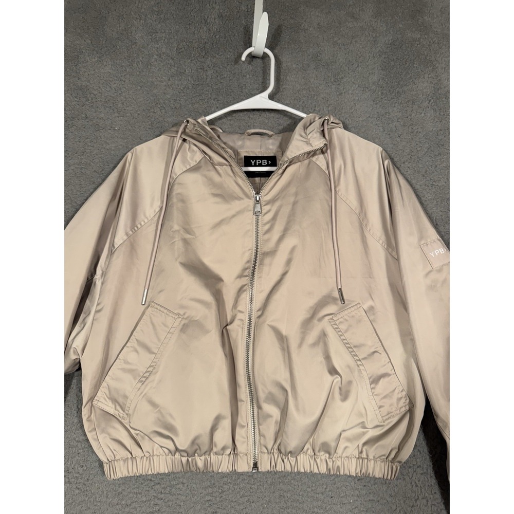 Abercrombie YPB Your Personal Best Cropped Zip Windbreaker Jacket Small Beige